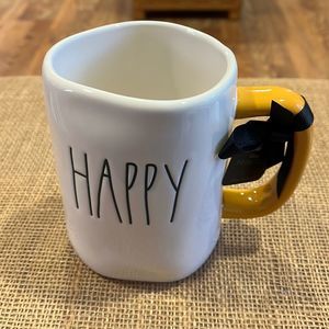 🆕 Rae Dunn Disney Princess Snow White Seven Dwarfs HAPPY mug